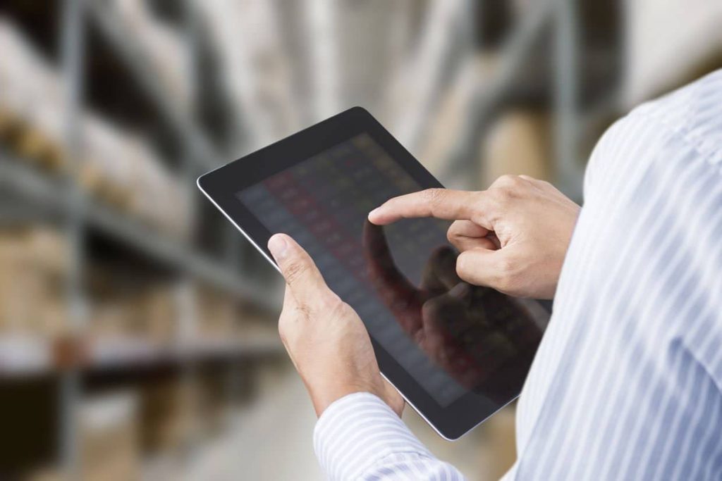 How Tablets Can Improve Your Maintenance Team’s Productivity